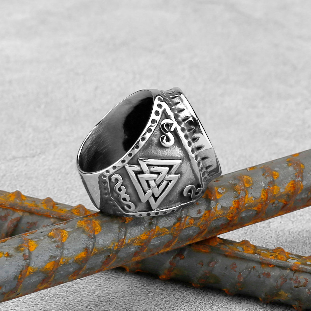 Anillo de runas de poder con l - Power Tools Logo reseña y precio